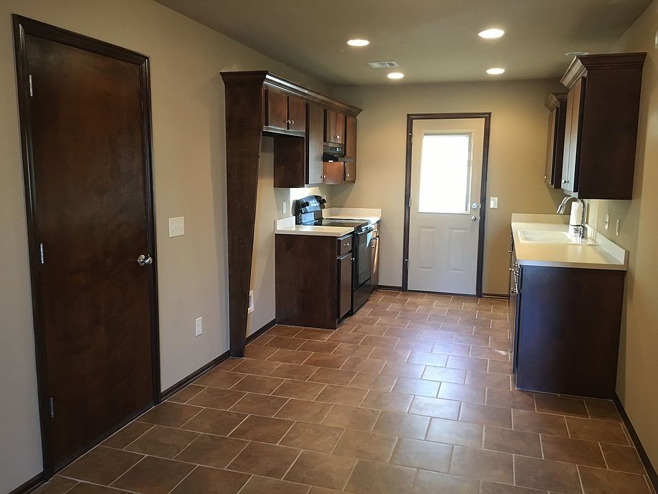 Kitchen & dining room