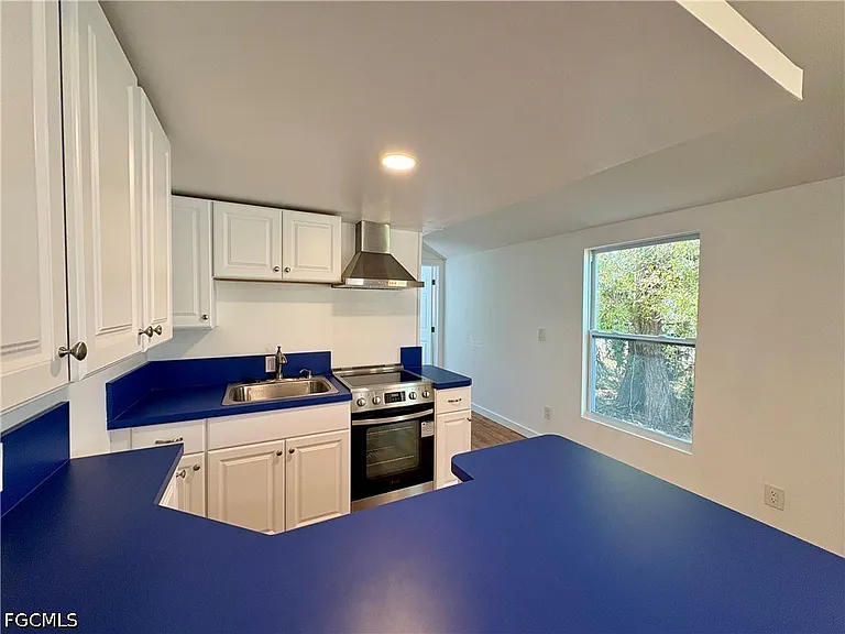 5675 Pine Island Rd NW — Photo 9