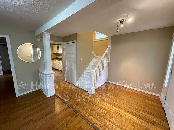 3rd image of 1440 E McDaniel St