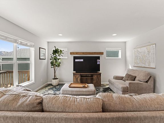 4th image of 623 Prospect Rd