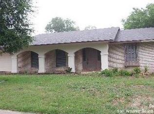 107 Barcelona Dr, Universal City, TX 78148