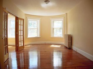 39 Dwight St APT 1, Brookline, MA 02446