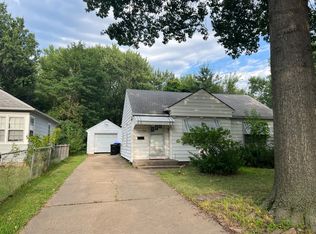 1924 SW Stone Ave, Topeka, KS 66604