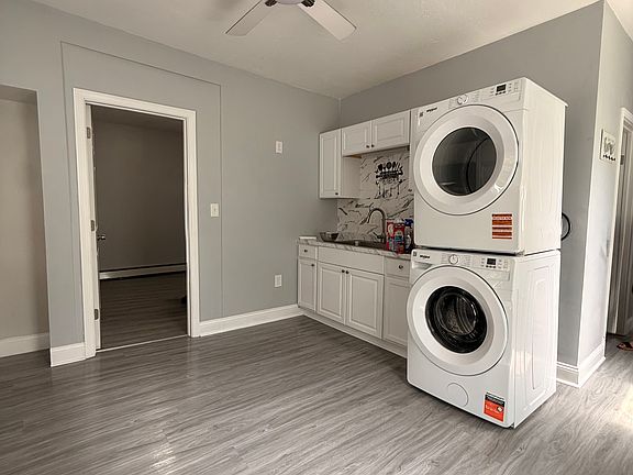 3rd image of 154 Marshall St #1