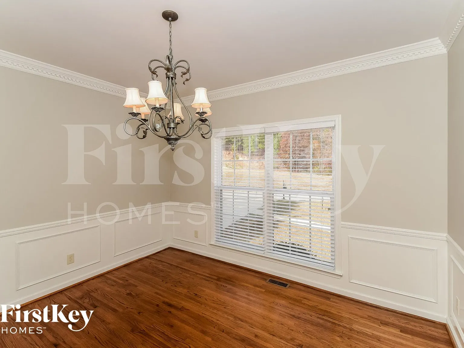 4 bed, 3.0 bath, 2378 sqft, $2,765 — Photo 4