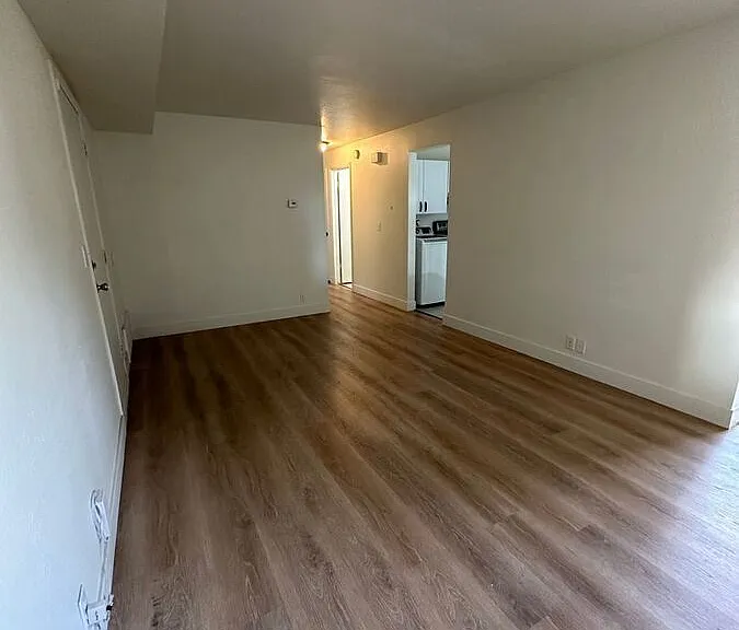 768 N Redwood Rd #12 — Photo 5