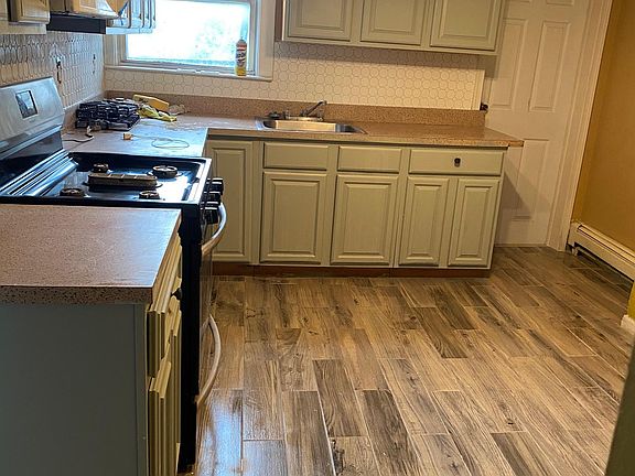 3rd image of 502 Bergen Ave #1