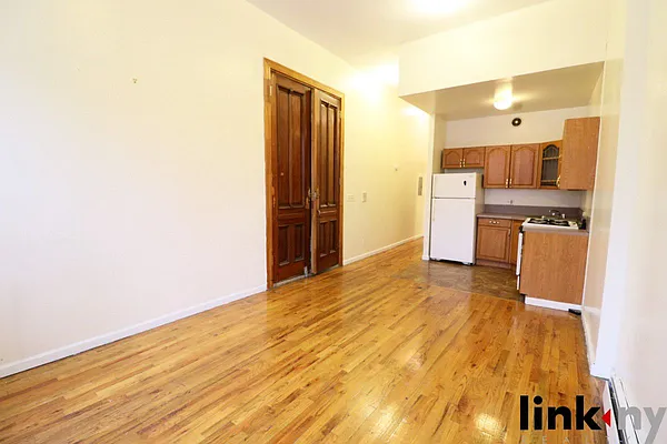 Rented by Link NY Realty | media 19