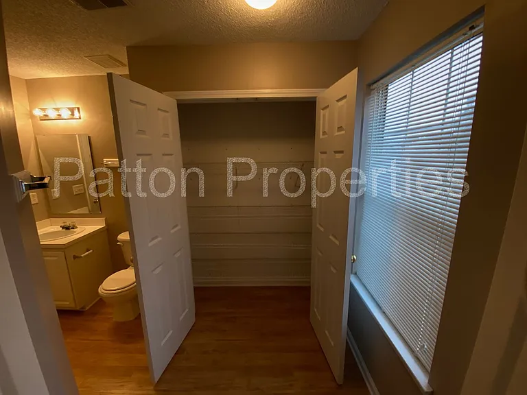214 Elders Pond Dr — Photo 12