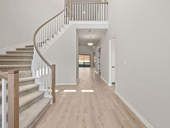 La Cima - Ashlyn Interior Image 4