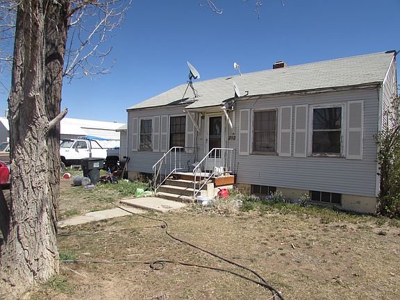 2nd image of 212 Cottonwood Dr
