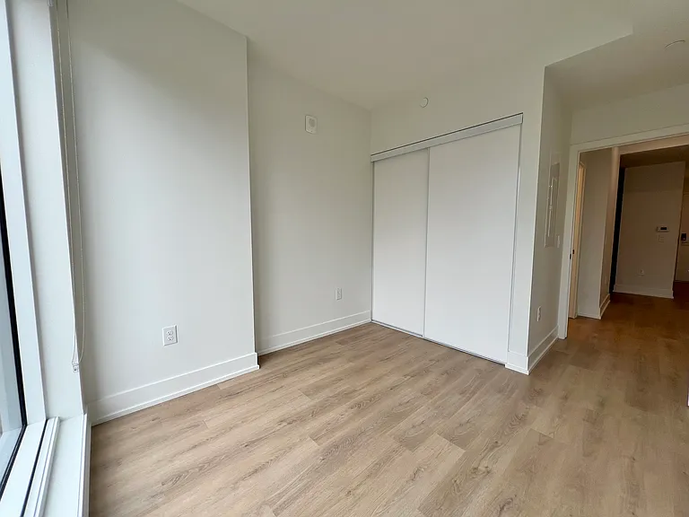 2070 Scott St — Photo 45