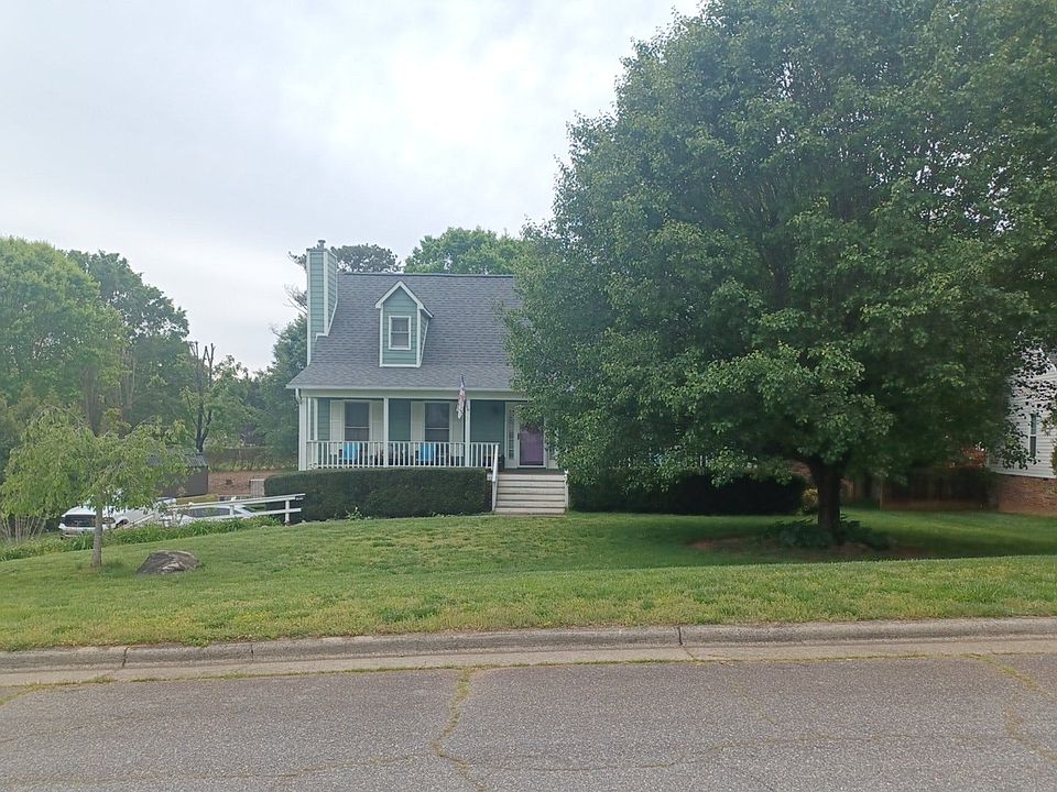 2nd image of 107 Pinebark Ct
