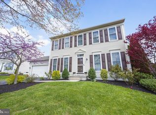 4 Rosefield Dr, Newtown, PA 18940