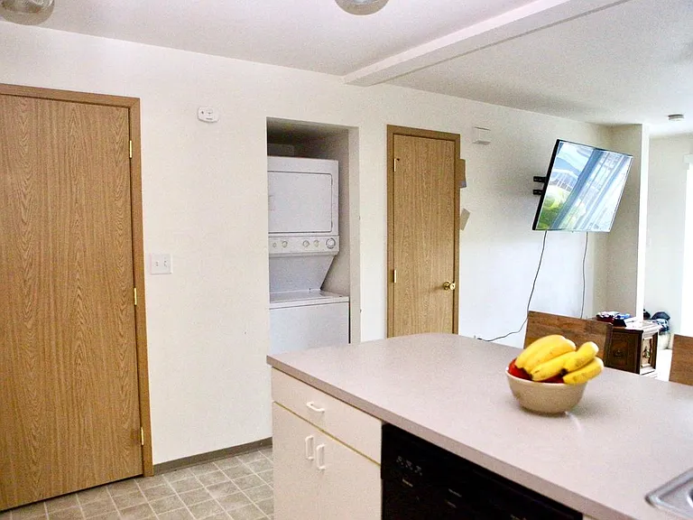461 NE Morton St #3G — Photo 6