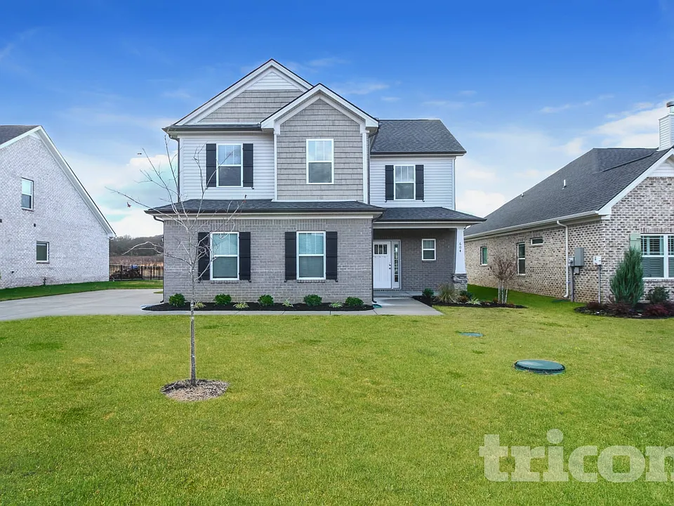 604 Eagleview Dr