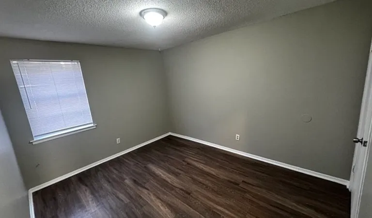 3646 Rhea Ave — Photo 6