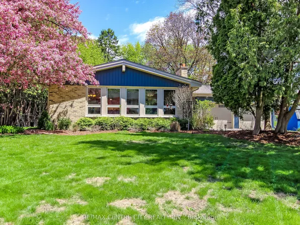 9 Heathcote Ave, London, ON N6G 1V3