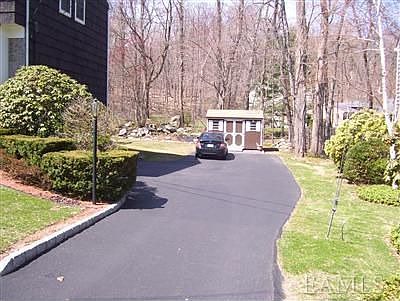 4th image of 3005 Douglas Dr