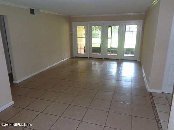 3rd image of 3915 Toreador Ct Unit 5