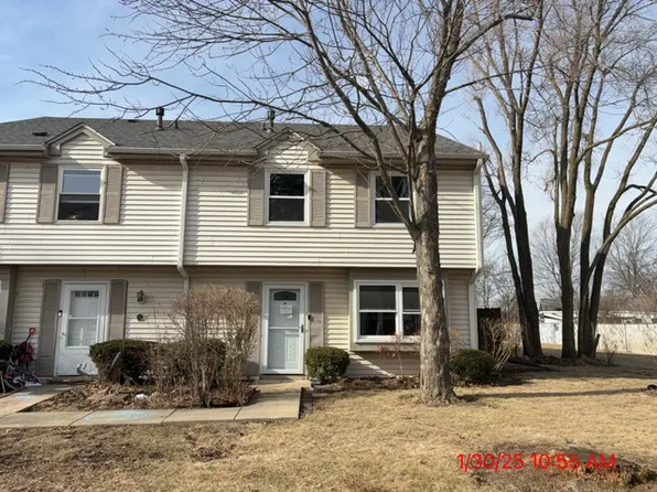 10 Fernwood Dr #L, Bolingbrook, IL 60440