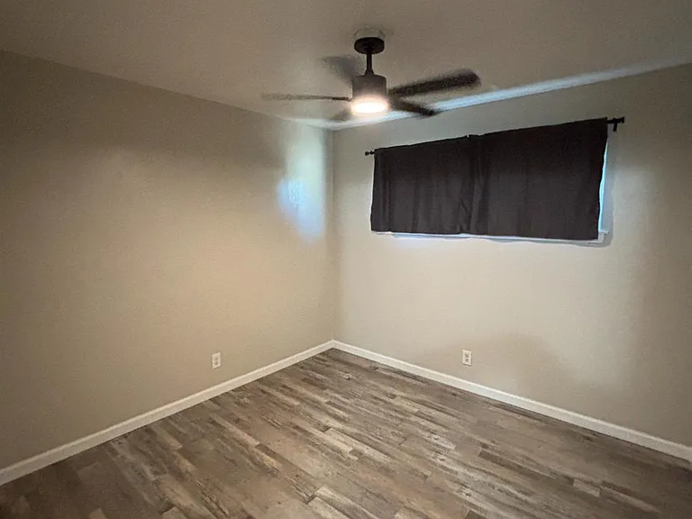 1903 W Fountain Way — Photo 10