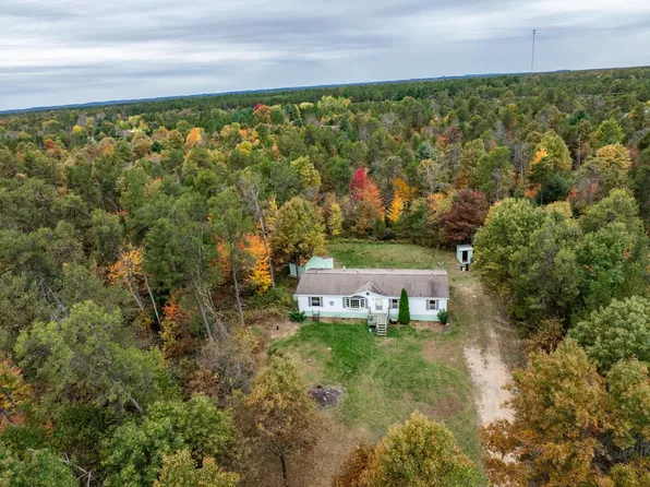 N8821 Running Bear Trail, New Lisbon, WI 53950