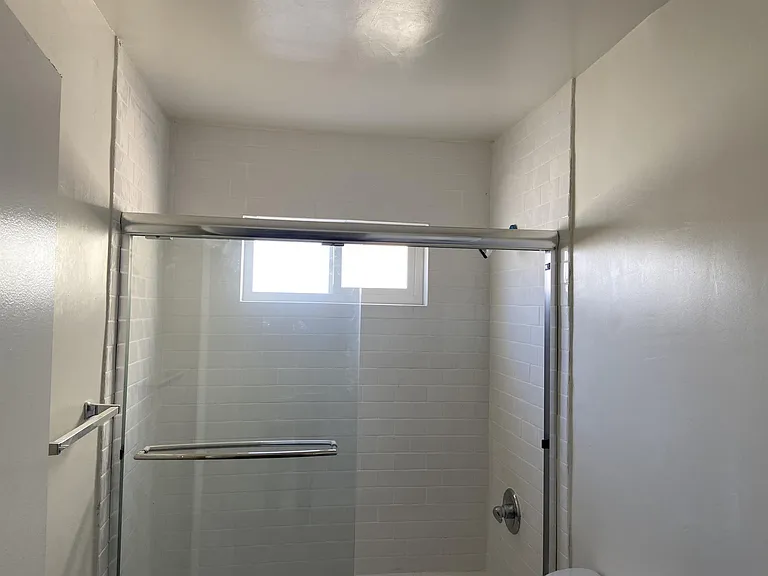 1809 S Manhattan Pl #6 — Photo 10