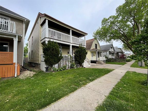 3rd image of 372 McEwan Ave #370