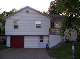 105 W 4th St, Peculiar, MO 64078
