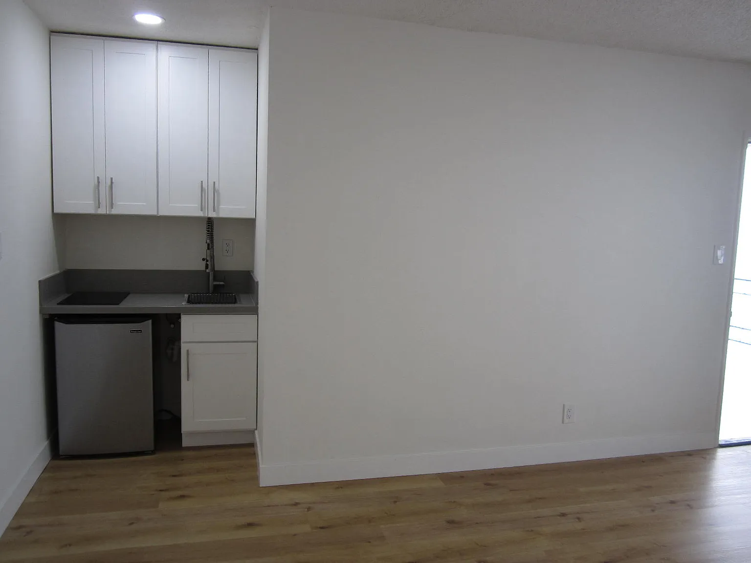 Studio, 600 sqft, $1,850 — Photo 4