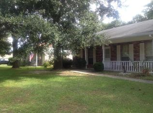 2612 Beach View Dr, Ocean Springs, MS 39564