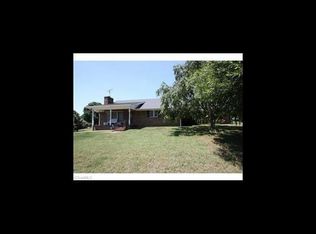 1516 Thornhill Dr, High Point, NC 27262