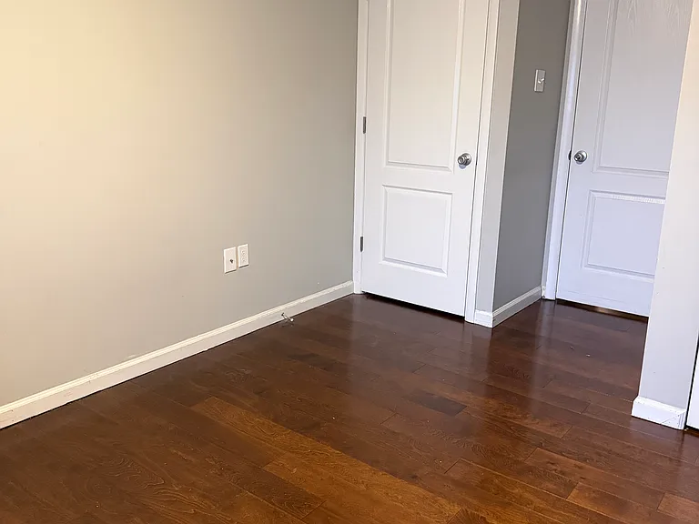 1054 S Kingshighway Blvd #M — Photo 18