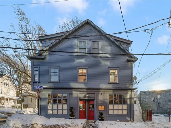 21 Spring St #2, Newport, RI 02840