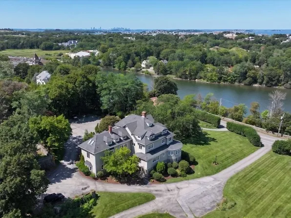 756 Jerusalem Rd APT 4, Cohasset, MA 02025