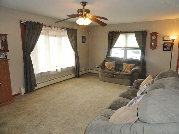4th image of 217 E Plum St
