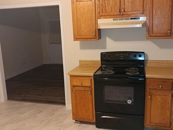 5th image of 493 Penny Ln