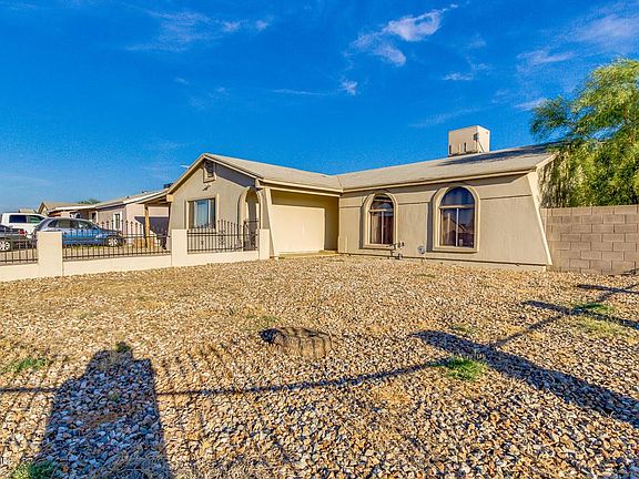 3rd image of 8063 W Mariposa Dr