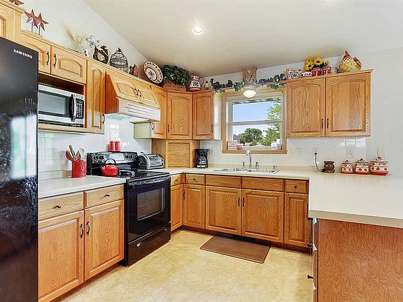 4th image of 1298 Carmen Ct