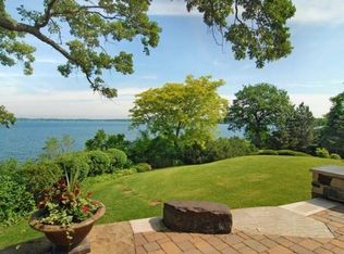 20350 Lakeview Ave, Excelsior, MN 55331