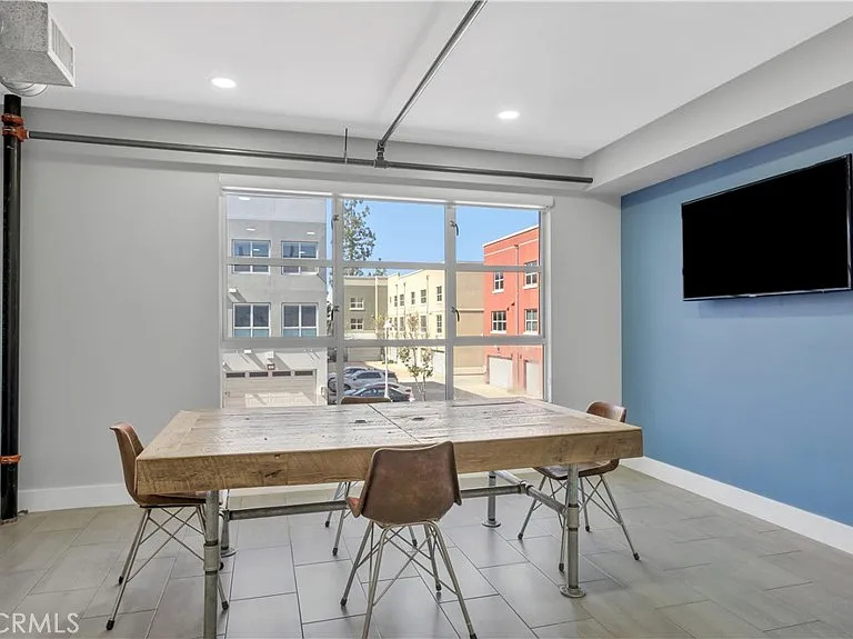 728 N Santiago St — Photo 10