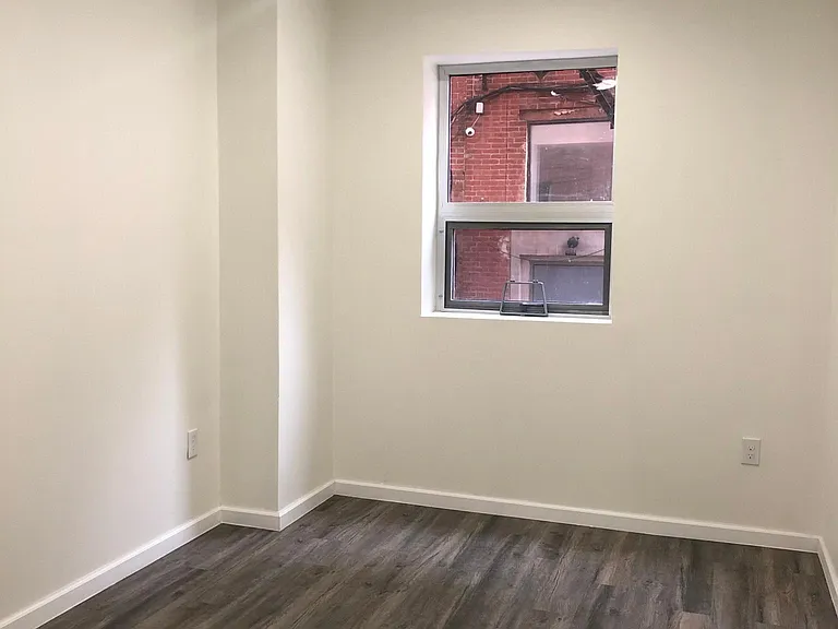 211 N Camac St #1D — Photo 10