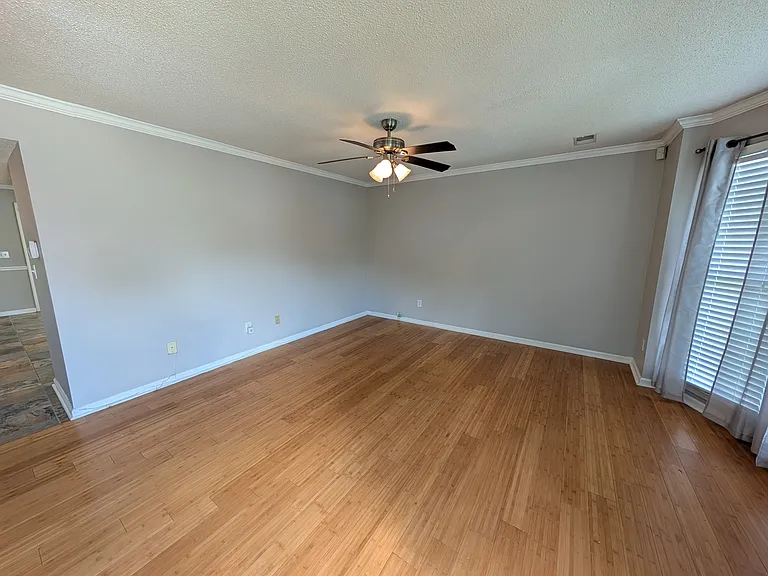 5008 Cheshire Ct — Photo 3