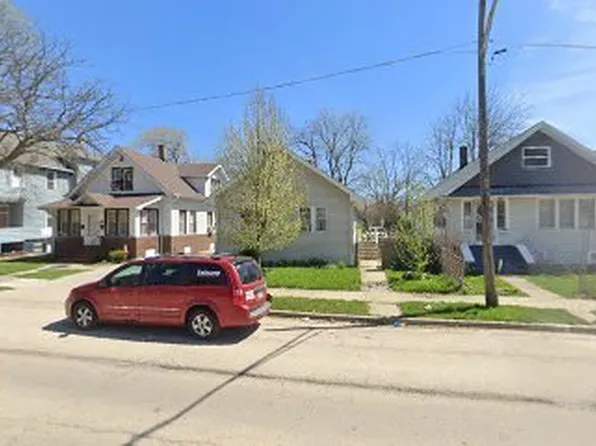 815 S McAlister Ave, Waukegan, IL 60085