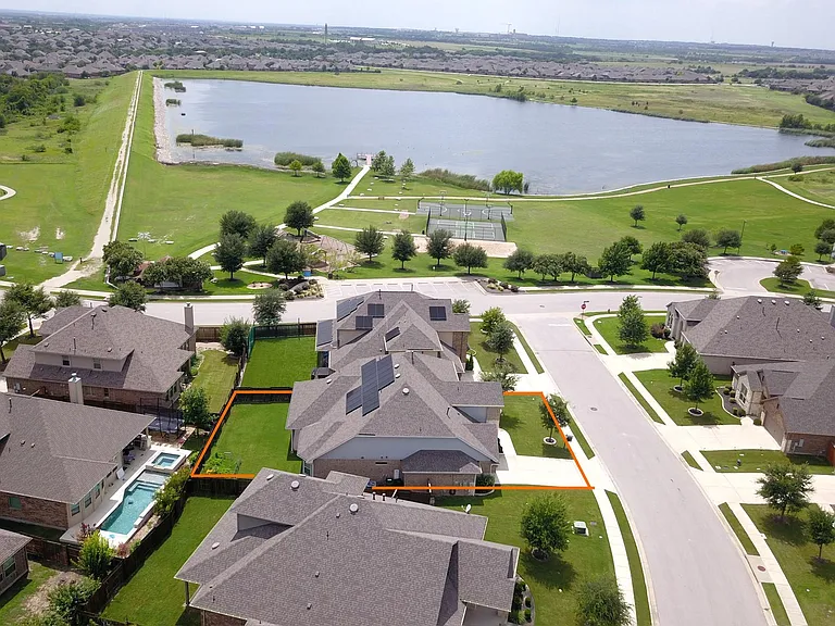 3307 Columbus Way — Photo 36