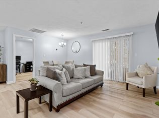 100 Lawrence St UNIT 21, Haverhill, MA 01830