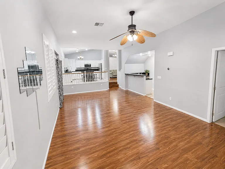 249 Jessica Grove St — Photo 6