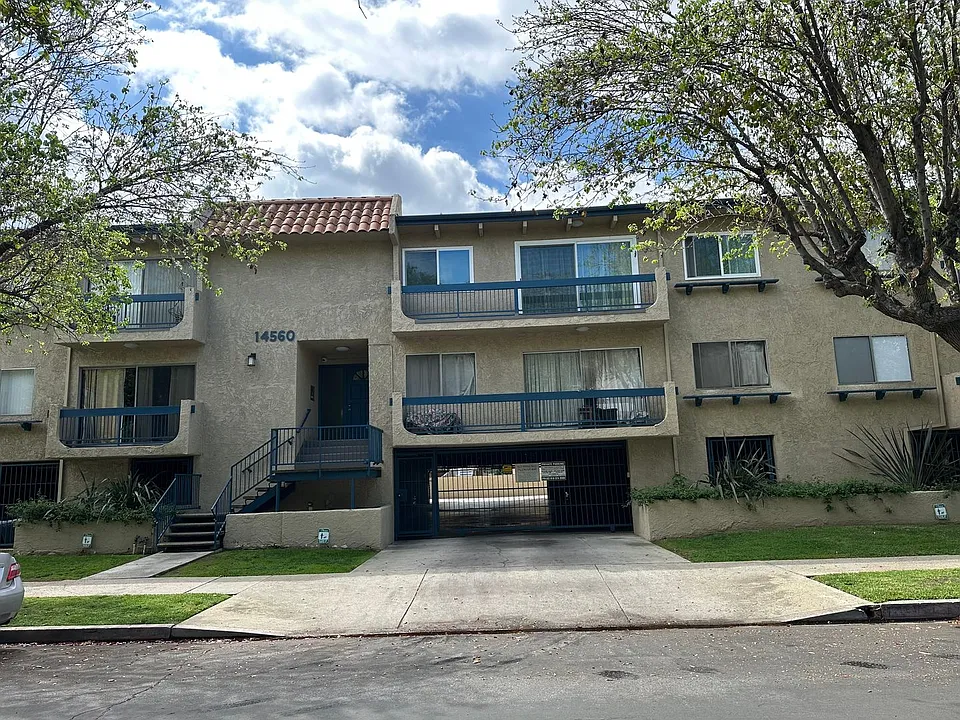 14560 Clark St #114