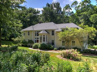 38 Quarter Horse Dr, Monroe, CT 06468